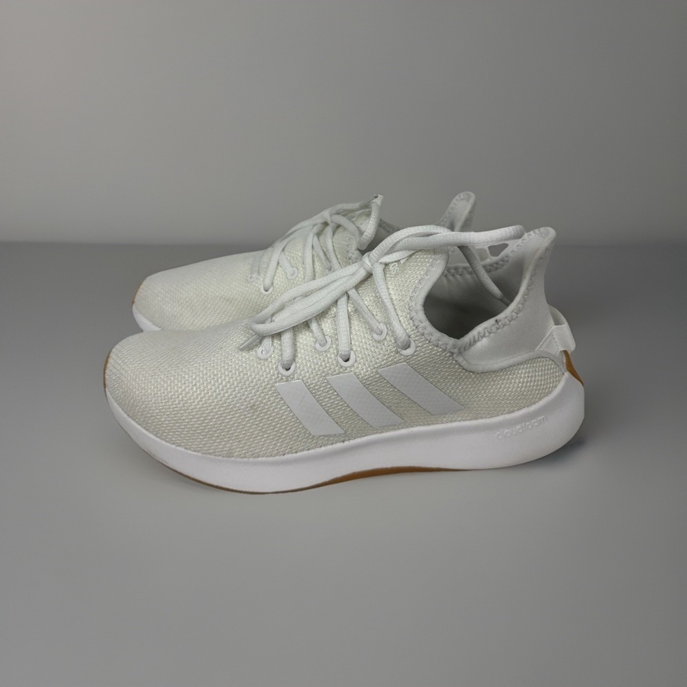 Adidas Cloudfoam Size 7.5 Light Gray and White Knit Sneakers